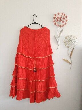 Long ethnic skirt with layers